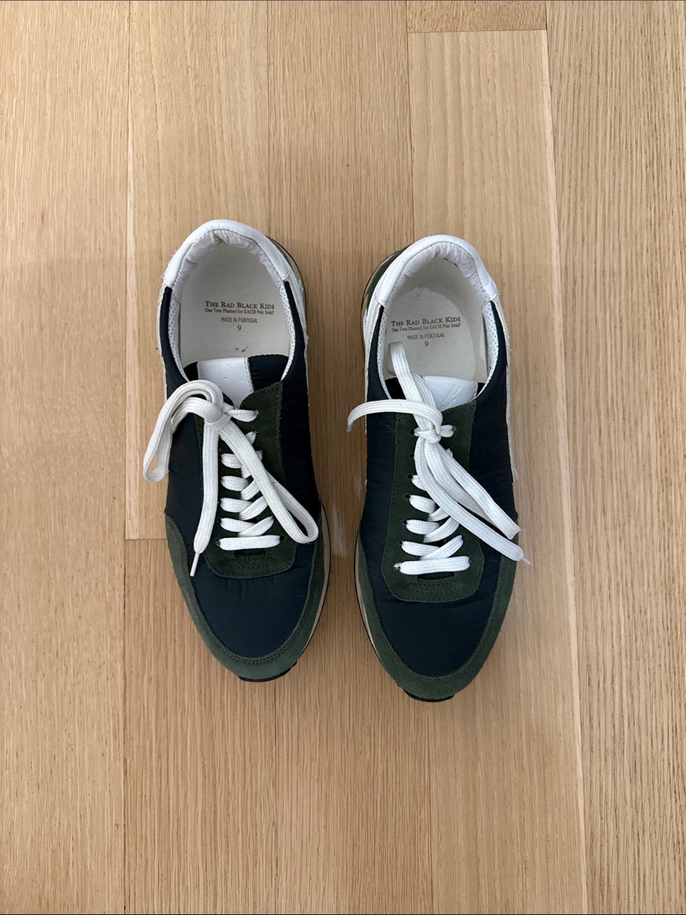 Men’s The Rad Black Kids Green & Black Low-Top Sneakers with Bag